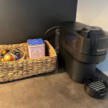 Nouveau Nook Apartment *